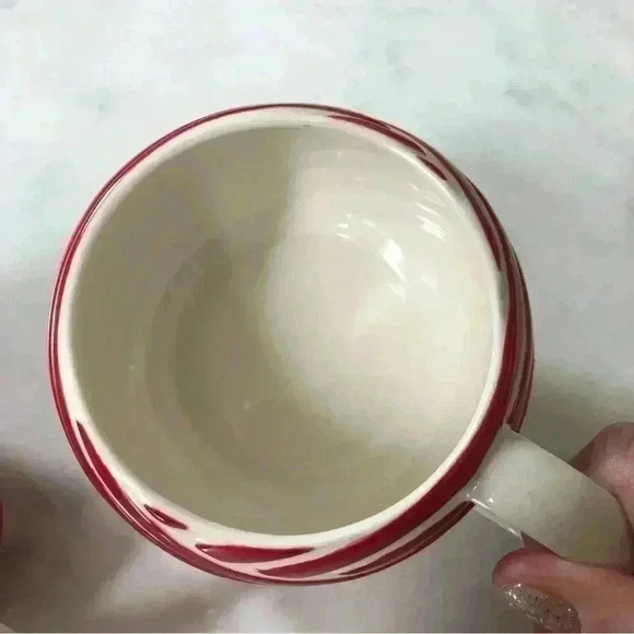 Set of 2 Starbucks  2013 candy cane stripe 12 oz mugs - Picture 4 of 11